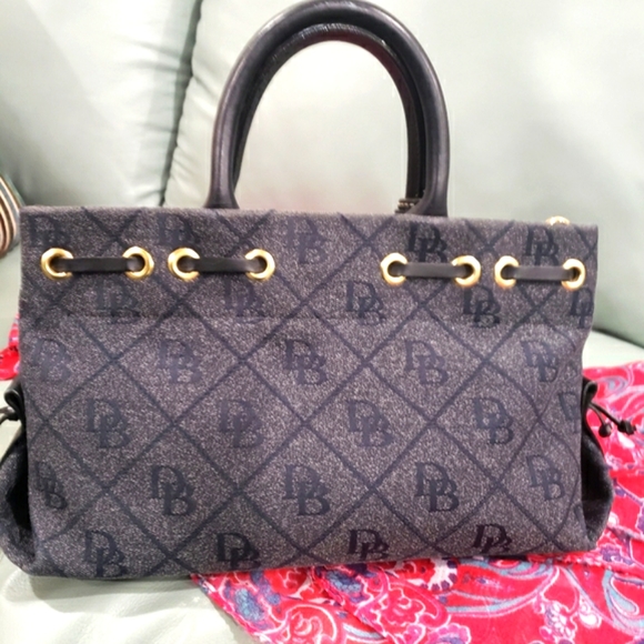 EUC DOONEY BOURKE SIGNATURE JACQUARD SATCHEL. - Picture 4 of 16